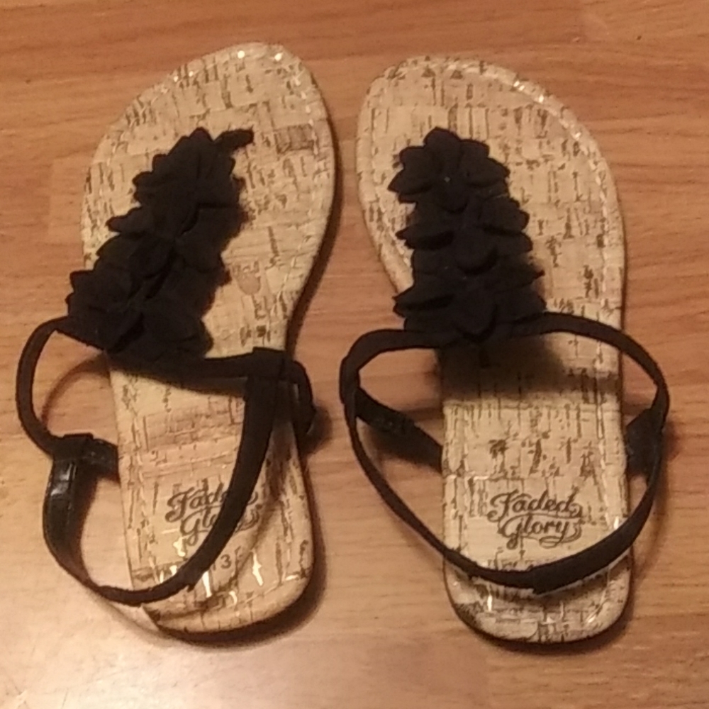Sandles